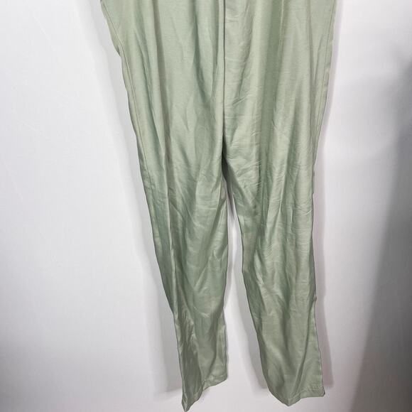 Princess Polly US 4 Light Green Long Sleeve Jumpsuit Tapered Cinch Waist VNeck - Picture 10 of 12